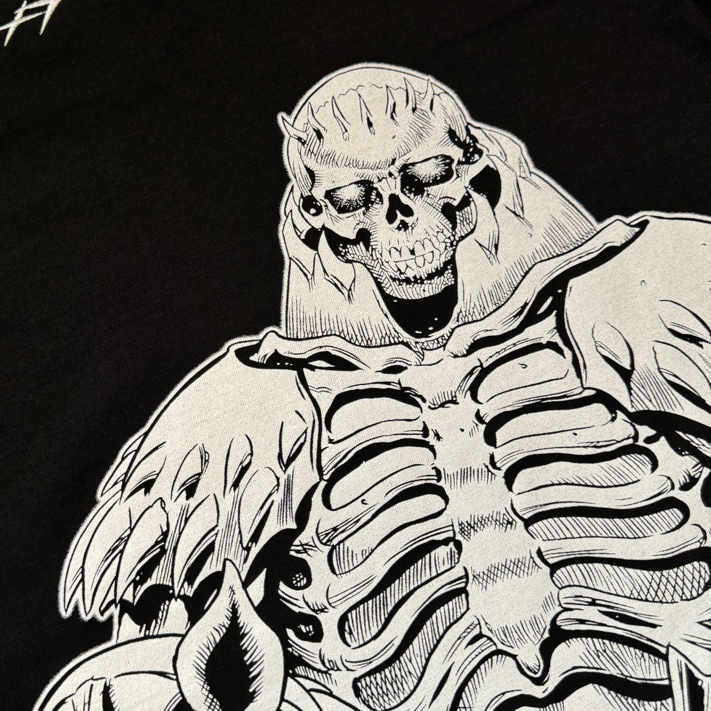 SKULL KNIGHT GRAPHIC TSHIRT