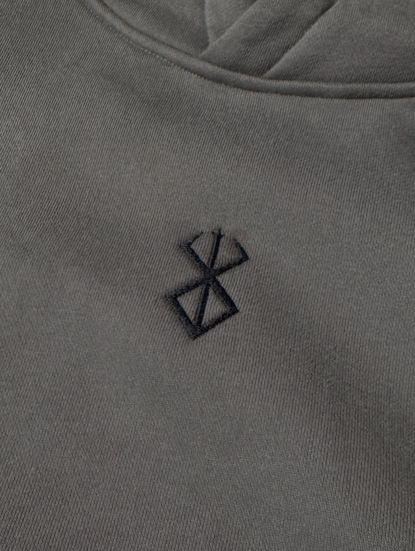 BERSERK EMBROIDERY HOODIE